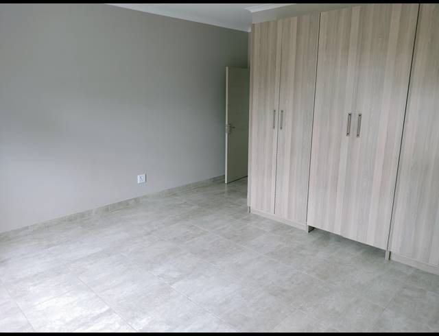 4 BEDROOM FREEHOLD FOR SALE IN DIE HEUWEL